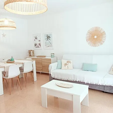 Baby-friendly Terrace * 엘 캄펠로